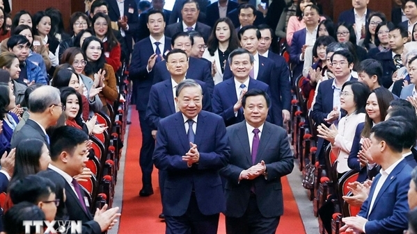 Tổng Bí thư: Đổi mới công tác đào tạo cán bộ theo hướng thiết thực, hiệu quả